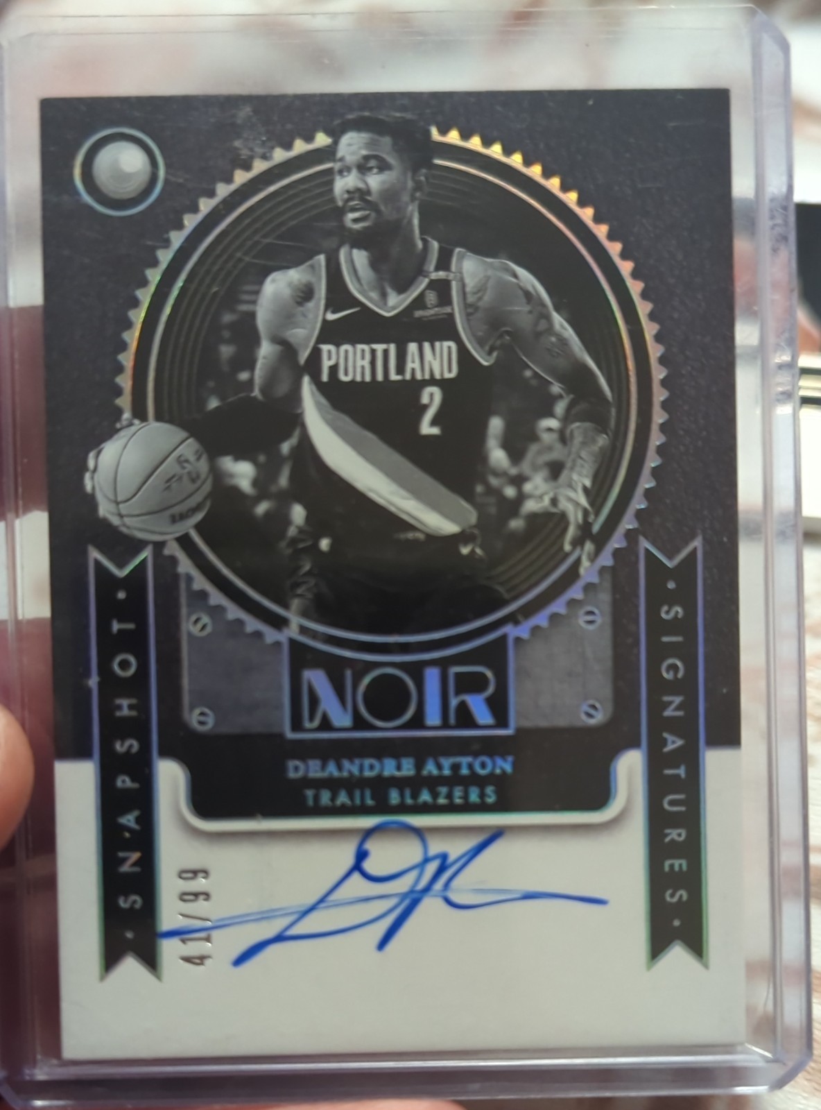 2024-25 Panini Noir - Snapshot Signatures Deandre Ayton #SNP-12 /99 (AU)