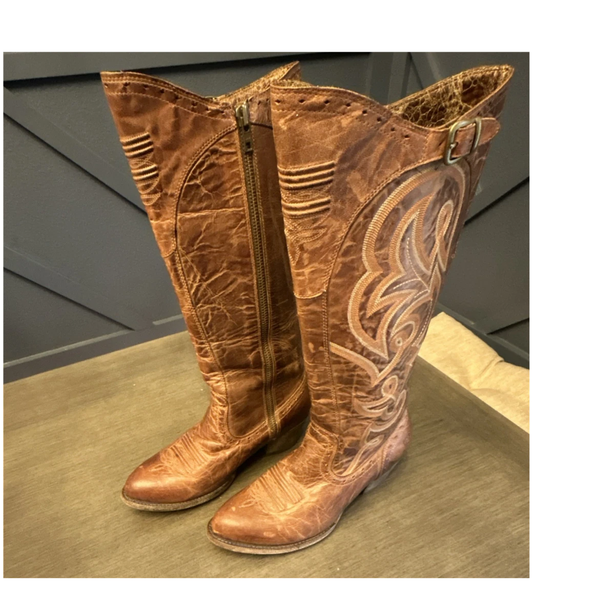 Brown Western Cowboy Boots with Gold Embroidery. Ariat Design Boots size 5.5 Heritage Roughstock Boots by Ariat main image 3