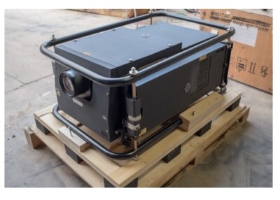 DIGITAL PROJECTION LIGHTNING 45-1080P 3D 30000 LUMENS, LOW HOURS! 