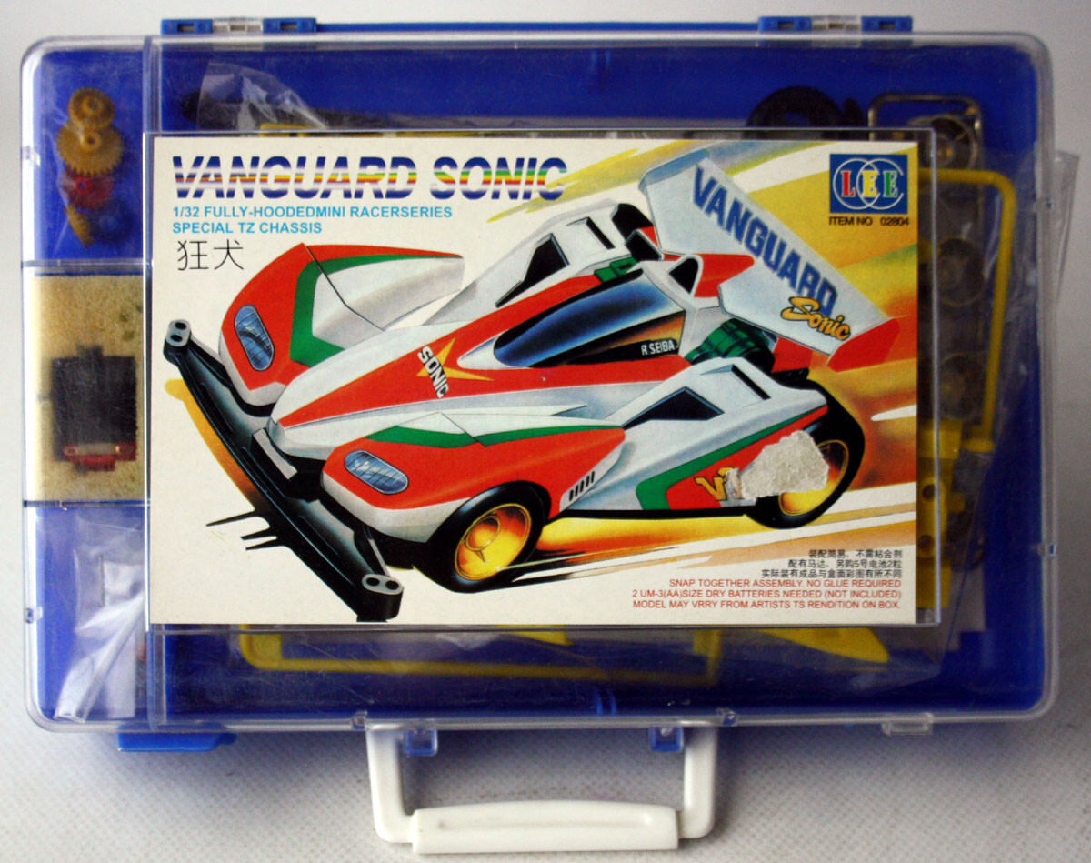 VINTAGE 90's VANGUARD SONIC 1:32 FULLY HOODED MINI RACER MODEL KIT