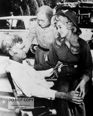 BUDDY EBSEN IRENE RYAN DONNA DOUGLAS ''BEVERLY HILLBILLIES'' - 8X10 PHOTO (AB-256)