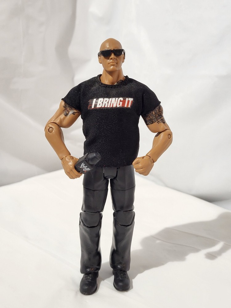 Mattel WWE Elite The Rock - Road To Wrestlemania 27 Exclusive WM27 Toys R Us