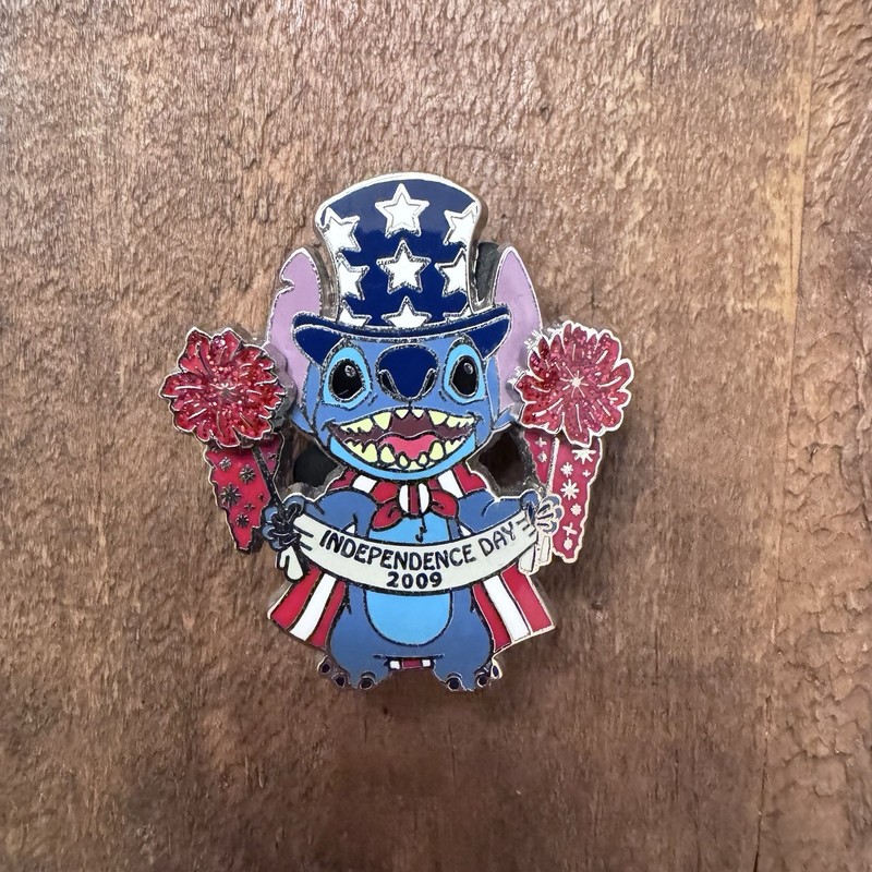 Rare Disney Pin  Stitch Independence Day 2009 LE Limited Edition HTF