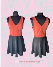 GUESS Retro Style Fit & Flare Dress Size Large – Sleeveless V-Neck Skater Style