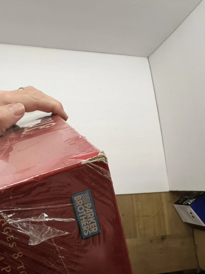 SCRABBLE Deluxe Edition with Turntable Crossword Game Board 2001 Hasbro Sealed - Image 4 of 4