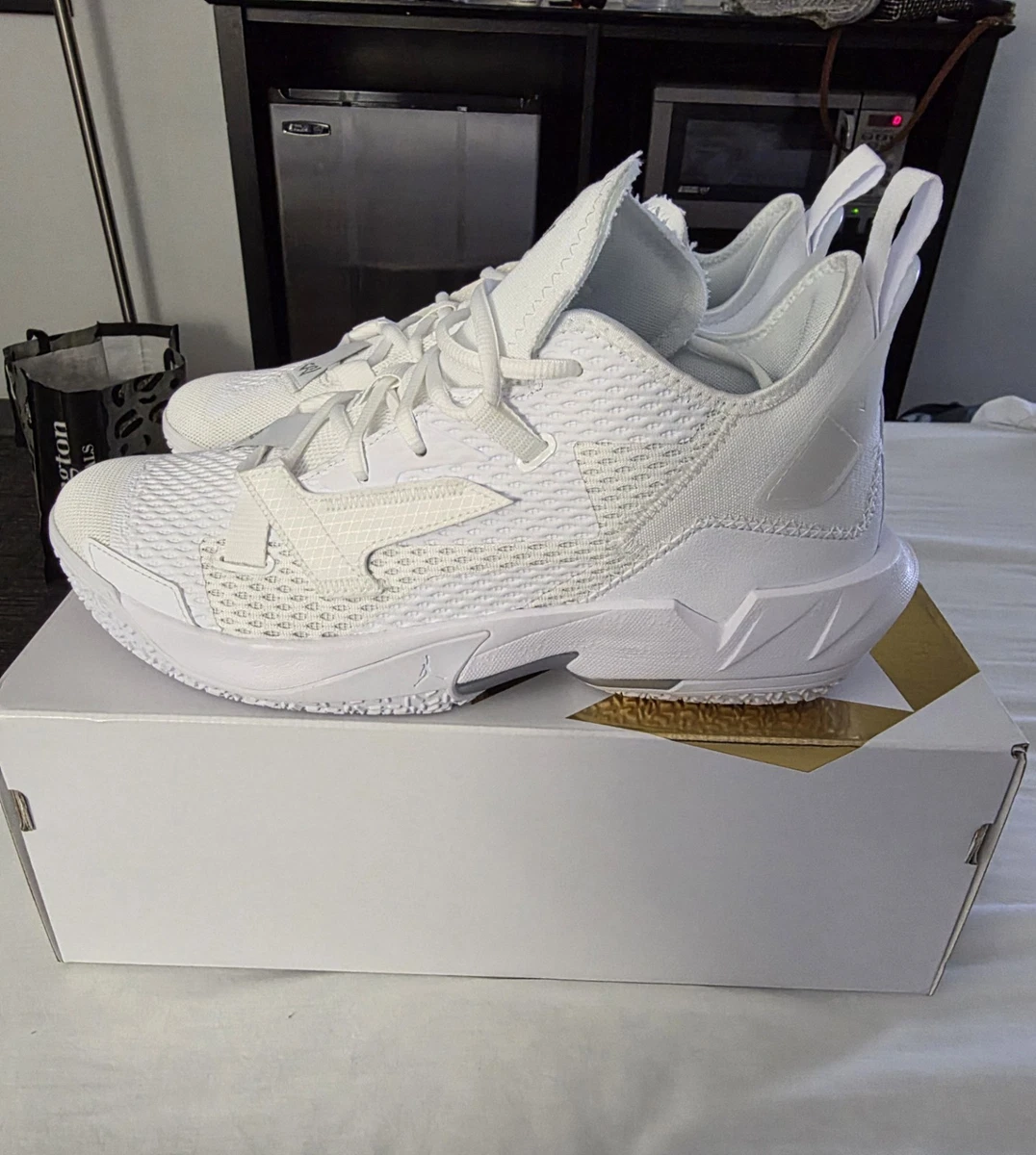 Jordan Why Not Zer0.4 Triple White - огромный выбор по лучшим