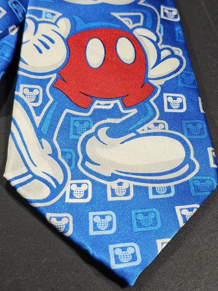 Corbata de Mickey Mouse roja blanca y azul de los parques de Disney para hombre, 62" X 3,5" Foto 2 de 4