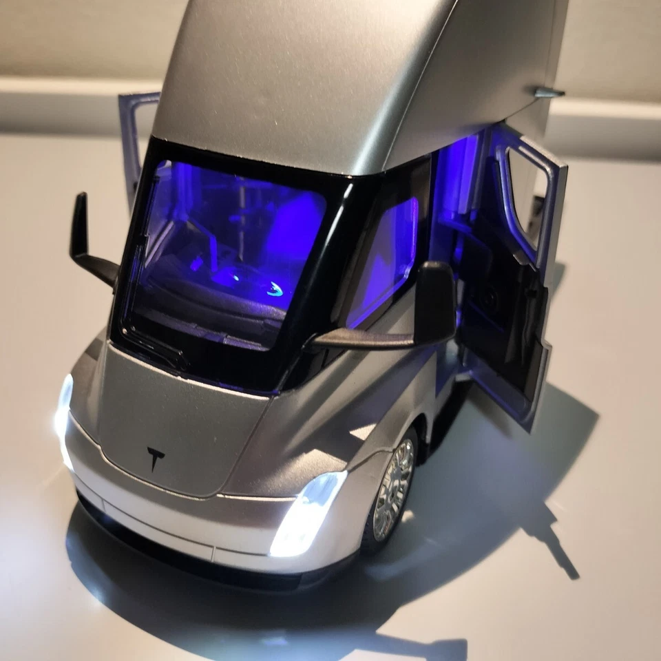 Tesla Semi Truck Diecast Car 1/24 Tesla Semi Set New Tractor Semi-trailer - Image 2 of 4
