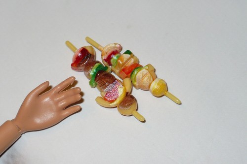 Barbie Doll Dream House Accessory ~ FOOD KITCHEN ~ GREEK ~ SKEWERS KABOBS ~ 2pc