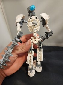 2004 Vintage LEGO Bionicle 8606 Toa Nuju INCOMPLETE