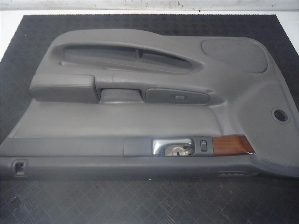 1999 2000 2001 2002 03 2004 CADILlAC SEVILLA PANEL DE PUERTA INTERIOR TRASERO DERECHO #588 Foto 2 de 4