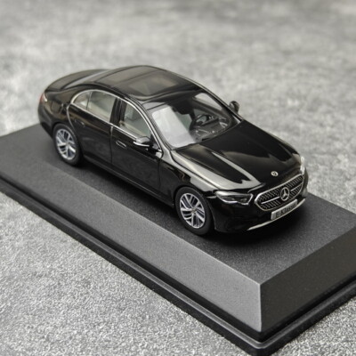 ミニカー 1/43 Mercedes-Benz E-Klass ミニカー 1/43 Mercedes-Benz E-Klass 1/43 Mercedes Benz E Class
