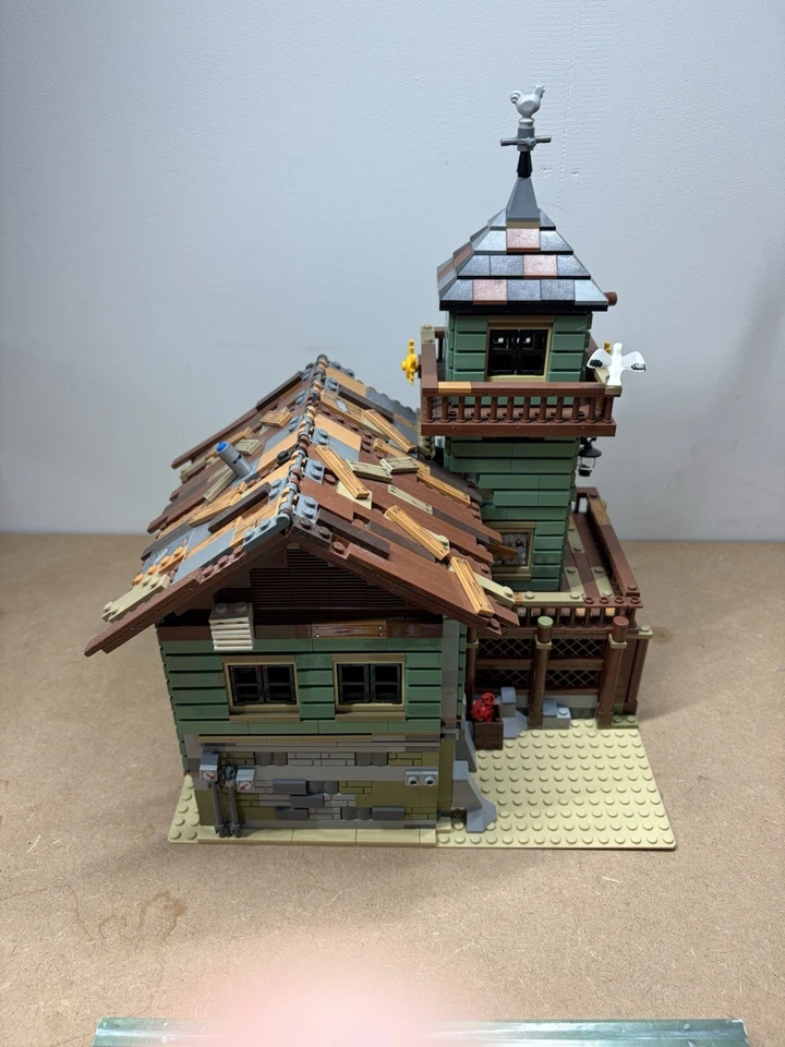 LEGO Ideas 21310 Old Fishing Store, photo 3 of 5