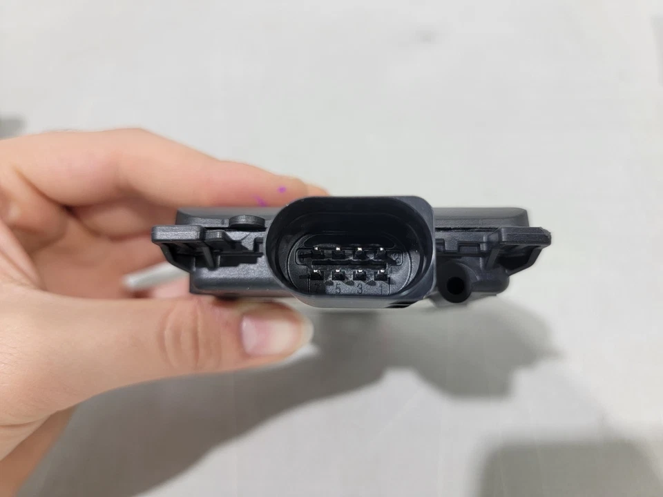 Sensor radar punto ciego 21 22 23 24 Volkswagen GTI Golf R 2Q0-907-685-E fabricante de equipos originales Foto 3 de 4