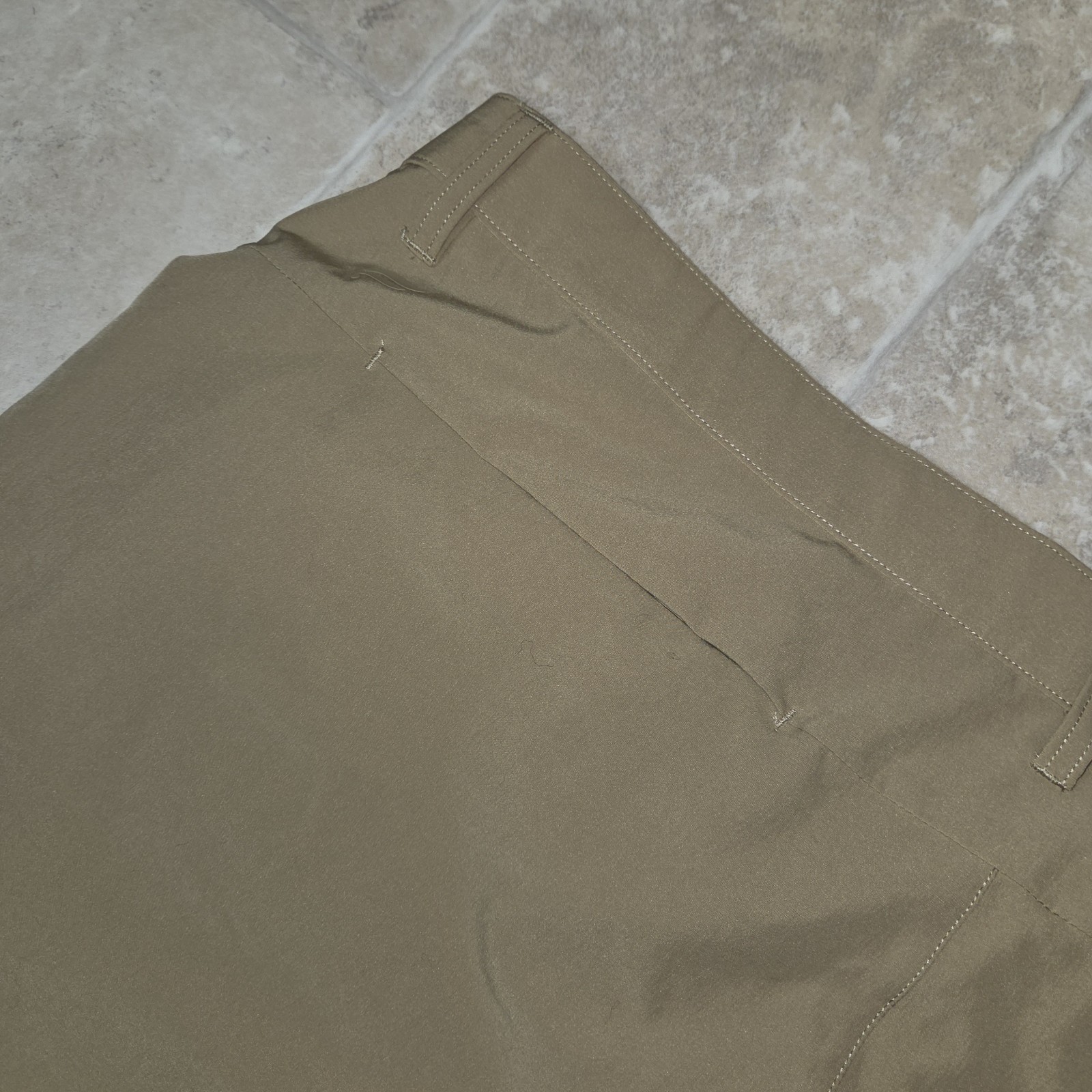 Fabletics Tan Tech Performance Shorts Men's 42 - image 10