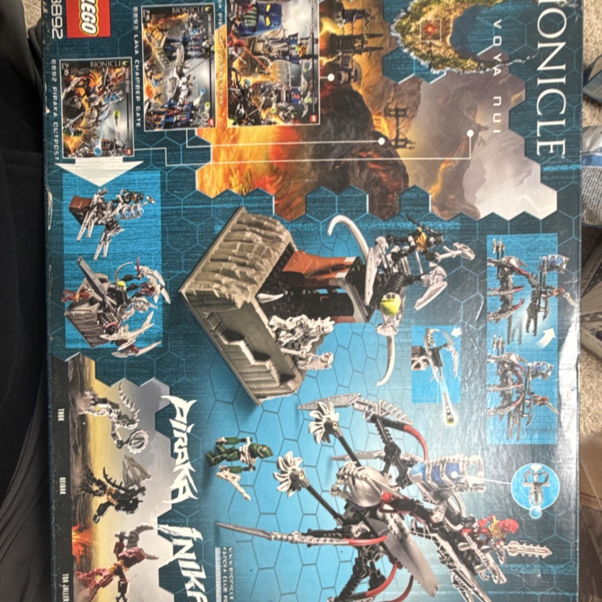 LEGO Bionicle Piraka Outpost 8892 Complete Set Boxed 211 Pieces
