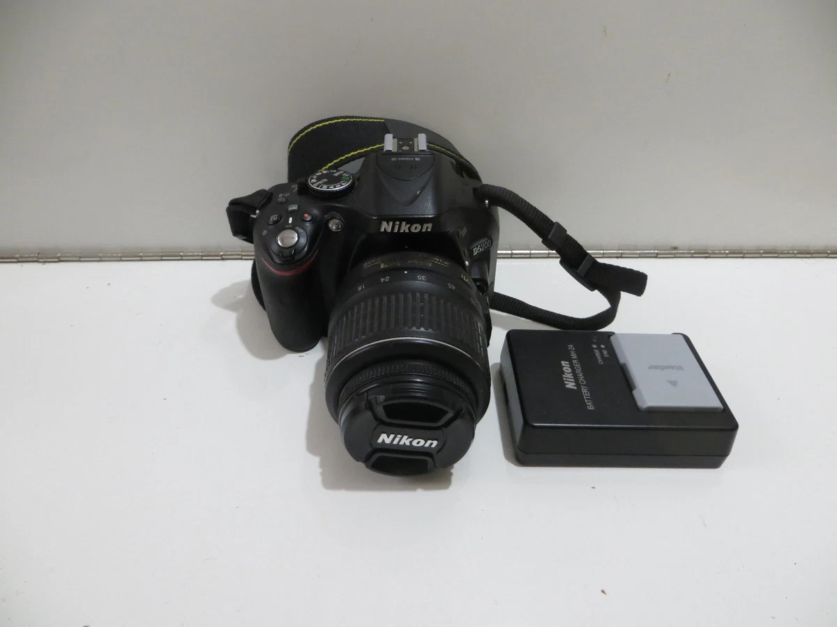 ❤ジャンク品❤Nikon D5200❤A Nikon (ニコン) デジタル一眼レフカメラ D5200 AF-S DX NIKKOR 18-55mm