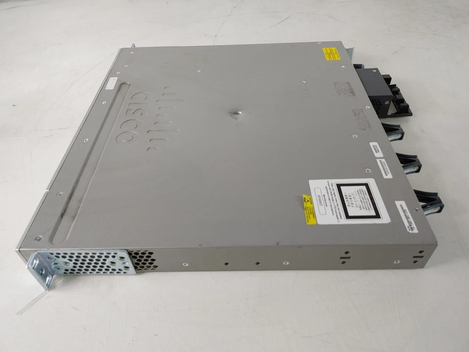 Cisco Catalyst 3850 WS-C3850-48PW-S 48-Port Gigabit Ethernet Managed PoE+ - Image 4 of 4