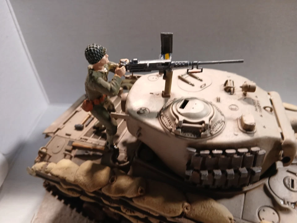Diorama Armée Americaine Avec Char Sherman 1/35 - Photo 4/4