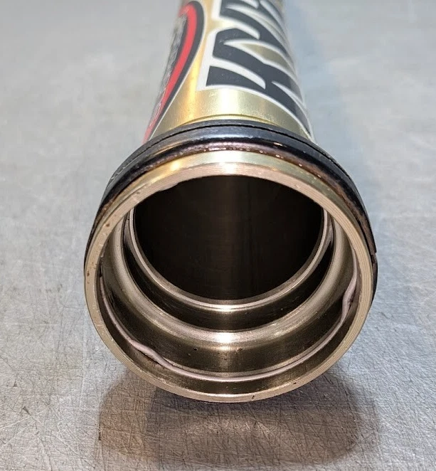 Tubo de tubo exterior superior horquilla delantera Yamaha YZ125 YZ250 YZ250F YZ450F KYB SSS Foto 3 de 4