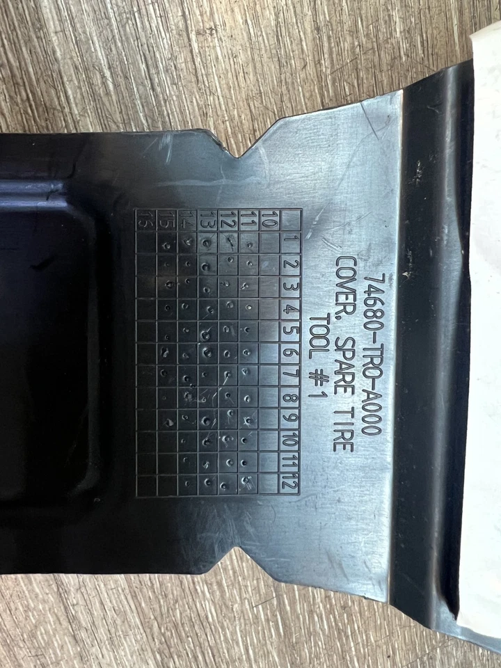 2013-2022 Acura ILX  2012-2015 HONDA Civic Spare Tire Cover OEM 74680-TR0-A00 - Image 3 of 4