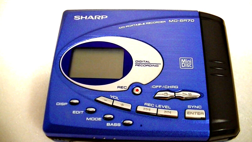 Restored VINTAGE SHARP MINIDISC WALKMAN PLAYER RECORDER MD-SR70, Works very well - Image 3 of 4