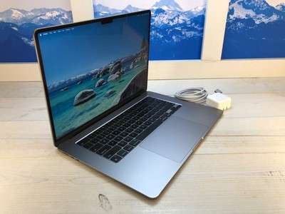 Apple MacBook Air 2023 15'' Laptop M2 256GB SSD 8GB RAM Space Gray Excellent