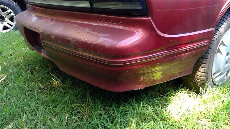 Parachoques trasero Supreme 4 puertas compatible con 92-97 Olds Cutlass OEM Foto 2 de 4