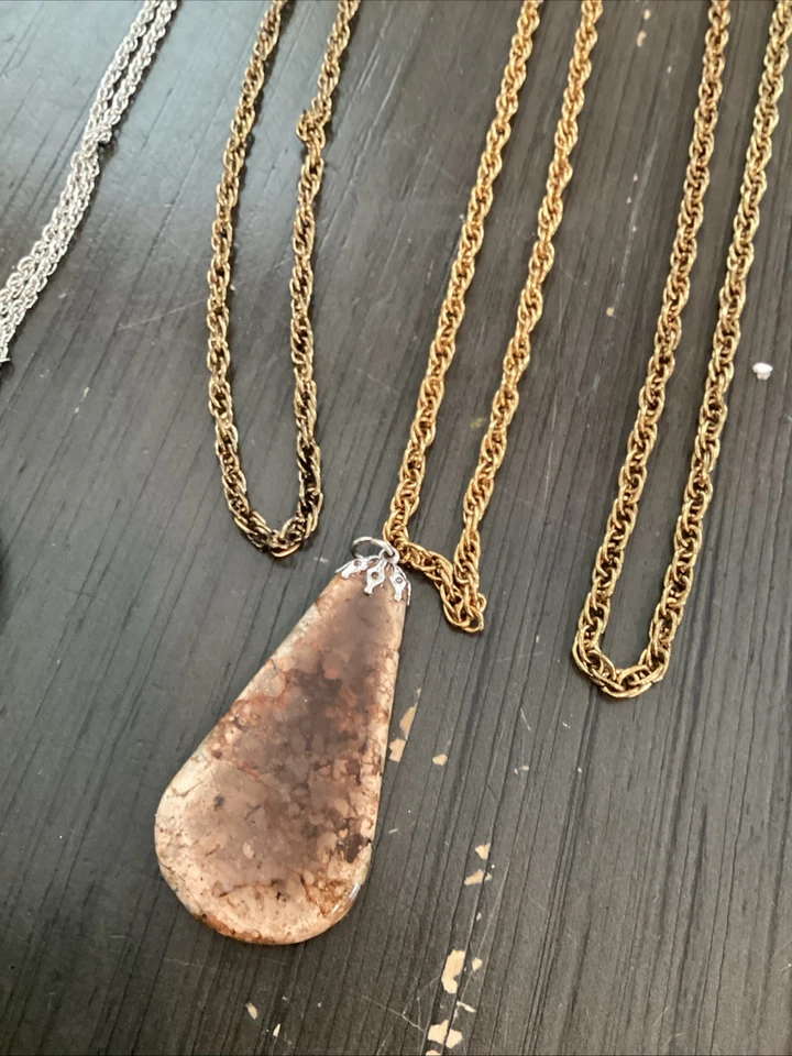 MULTI-COLORED NECKLACE PLATED LOT - Image 2 of 4