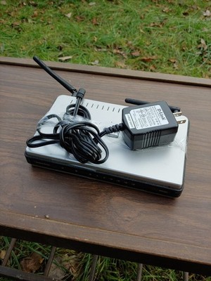 D-Link DIR-625 RangeBooster N 300 Mbps 4-Port 10/100 Wireless N Wifi Router