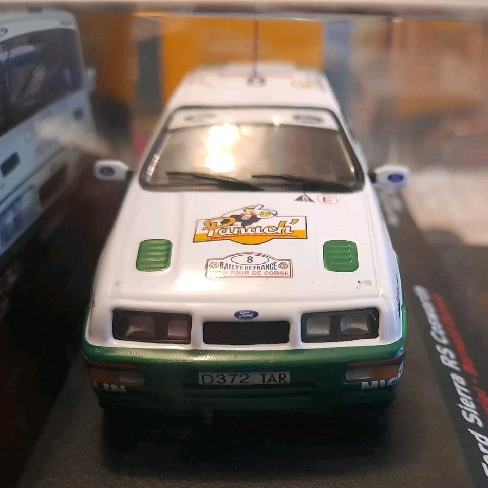 Ford Sierra RS Cosworth Tour de Corse 1988 Auriol/Occelli 1:43 bianco verde