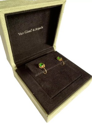 Van Cleef & Arpels Ohrring Box sehr guter Zustand Original Schmuckkästchen