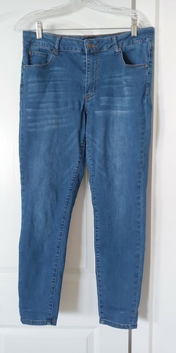 Tahari Jeans Kelly classic skinny size 