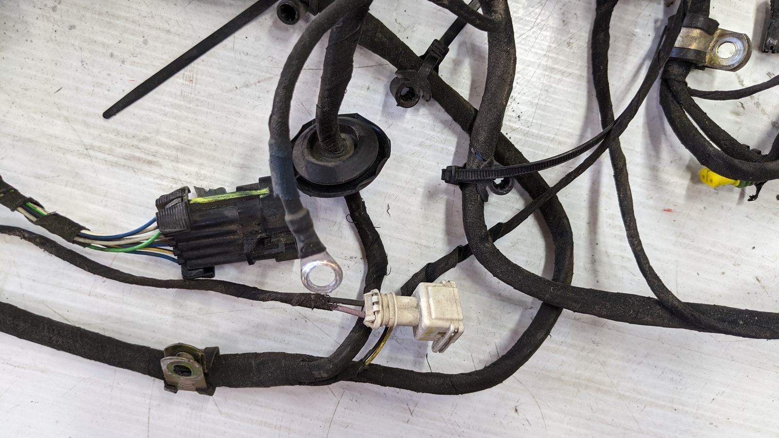FERRARI 360 SPIDER PART, FRONT WIRING HARNESS WITH FUSE BOX 183347