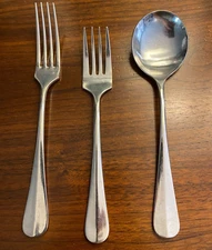 TRENT by Towle Stainless Supreme Cutlery 18/8 Glossy Smart Choice Flatware C9WU