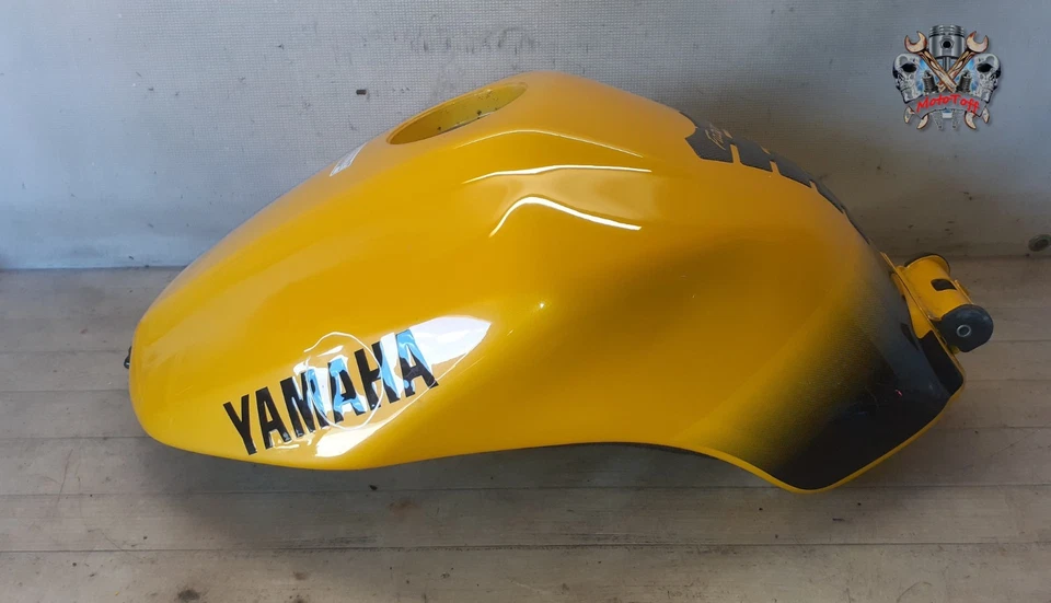 RESERVOIR YAMAHA 600 FAZER FZS de 2002 à 2004 - réf : 49 - Photo 1/4