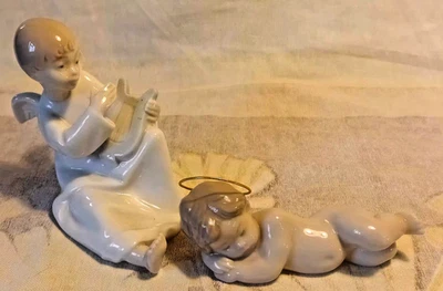 Lladro Baby Jesus Nativity Figuine + Nao Angel Spain Ceramic Porcelain - Image 1 of 4