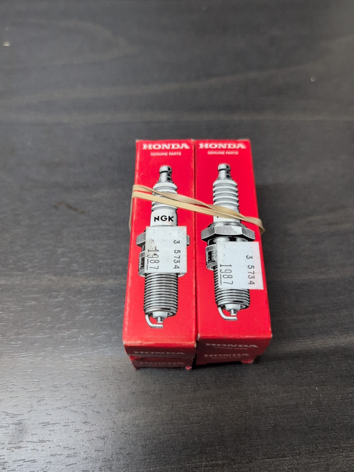 Honda 31918-MEB-671 spark plug 2 pack
