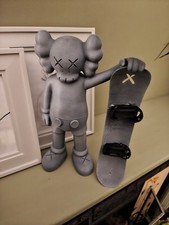 KAWS Style Figure – 3D Printed PLA Model 150mm tall