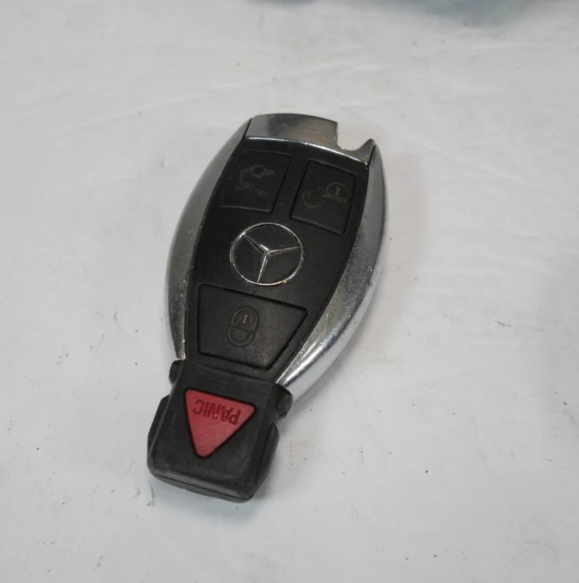 🟩08-14 Mercedes W207 E350 C250 Ignition Switch Module w/ Key 2075450108 OEM - Image 4 of 4