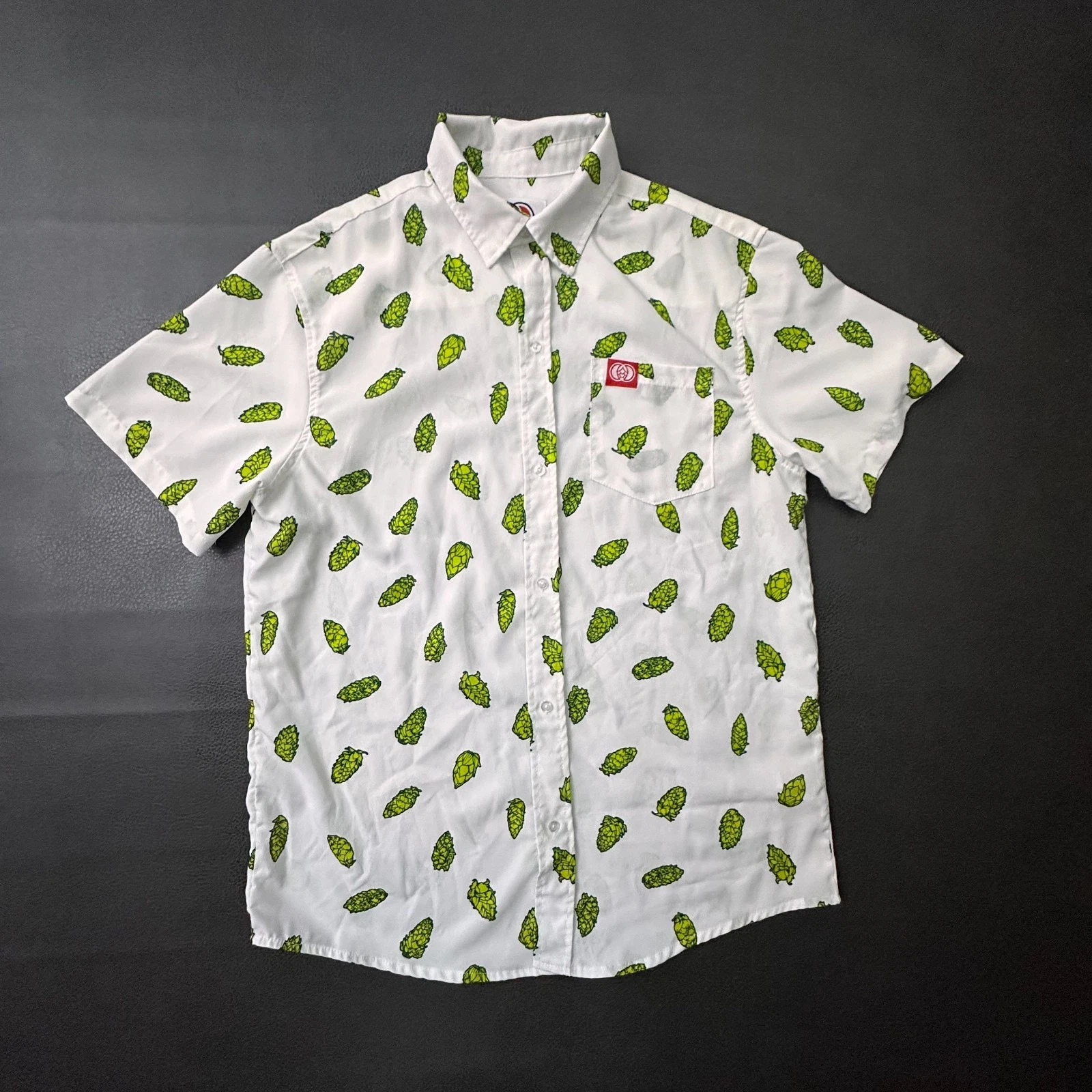 Yakima Chief Hops Shirt Mens Medium White AOP Featherweight Brewery Beer Hike