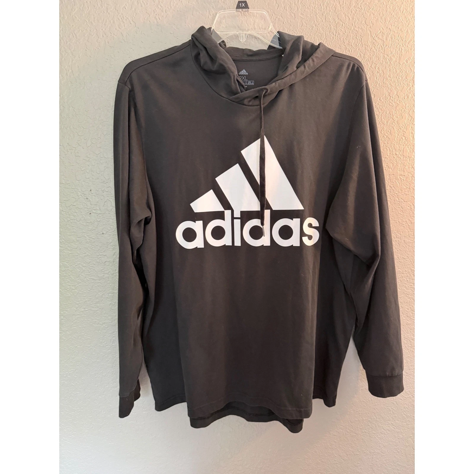 Adidas Mens 2XL Black White Badge of Sport Logo Long Sleeve Hooded Tee Shirt