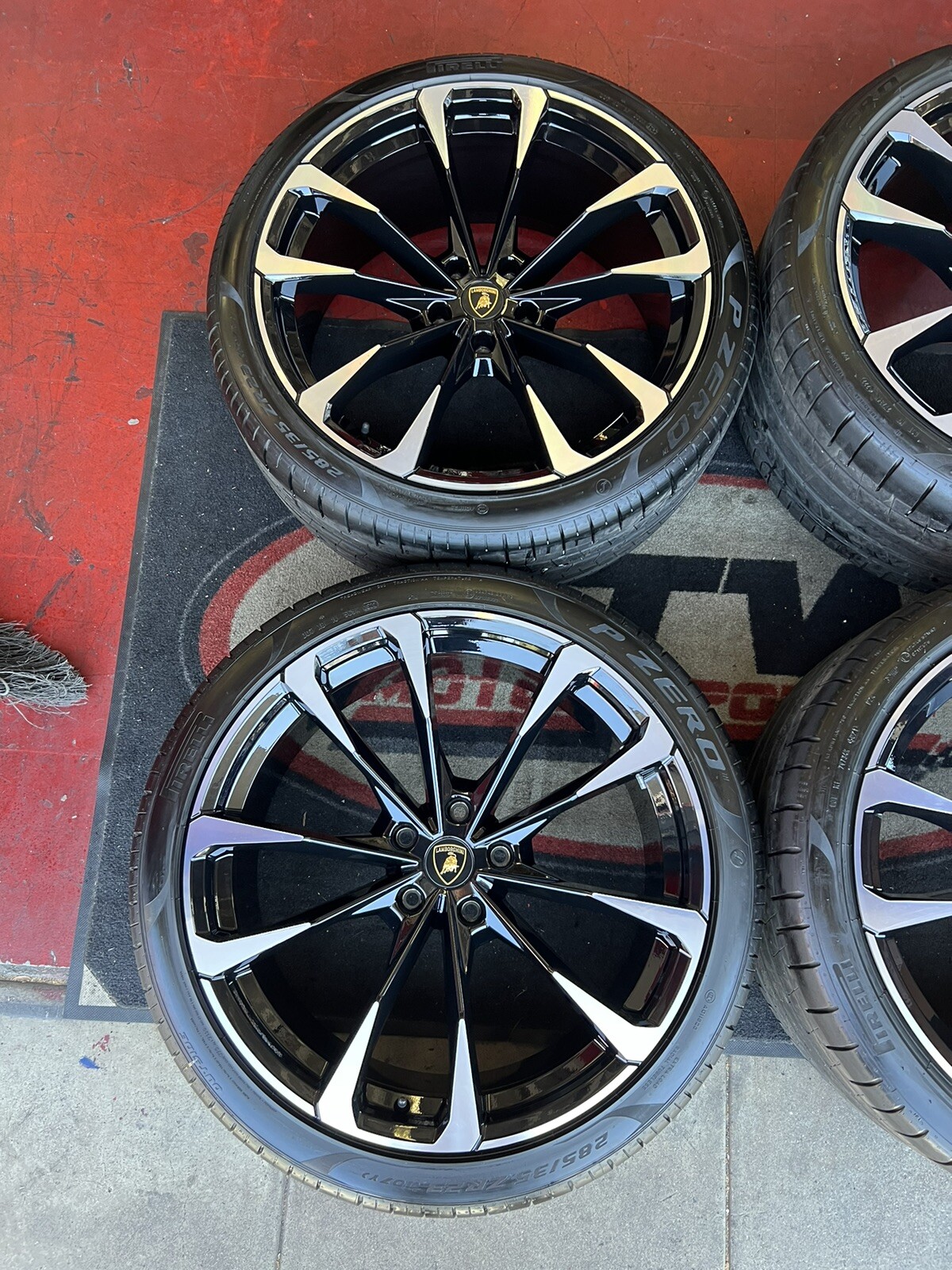 23" 2023 Lamborghini Urus OEM Factory Wheels & Rims