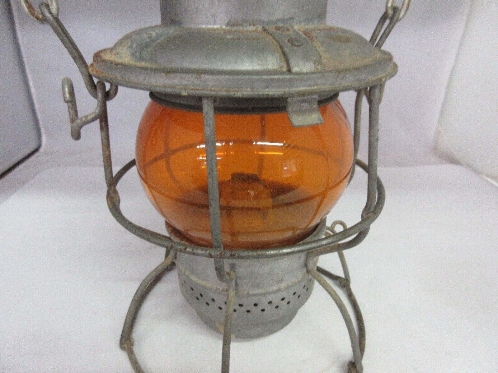 VINTAGE RAILROAD ADLAKE KERO AMBER LENS LANTERN B-794