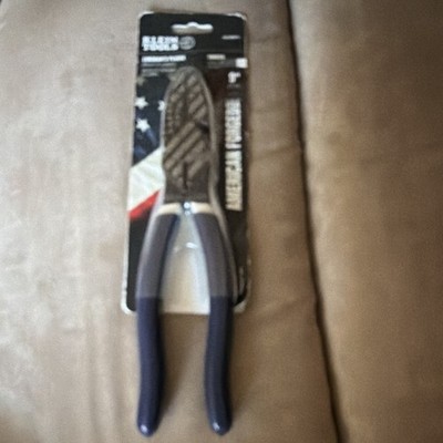 Klein Tools D2139NE74 9in Lineman's Pliers Forged Steel Blue/Gray