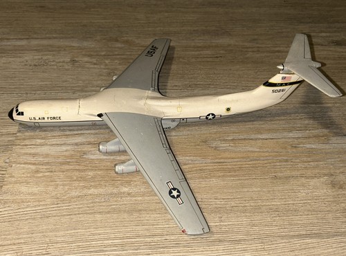 C-141 Starlifter Desk Model Military Airlift Command No Stand Tail #50251 Crack