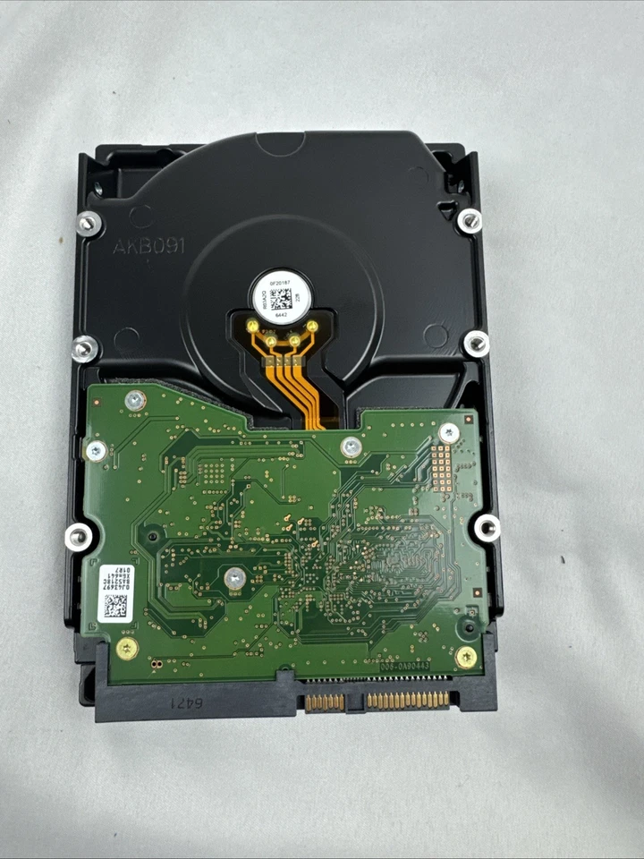 HGST 6TB 3.5" SAS Hard drive 12G HUS726060AL5210 - Image 2 of 3