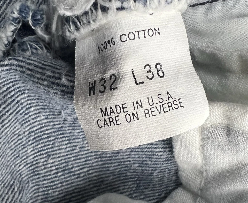 Vintage 90s Levis 501XX Blue Denim Button Fly Jeans Mens Sz 32x38 Made In USA - Image 3 of 4