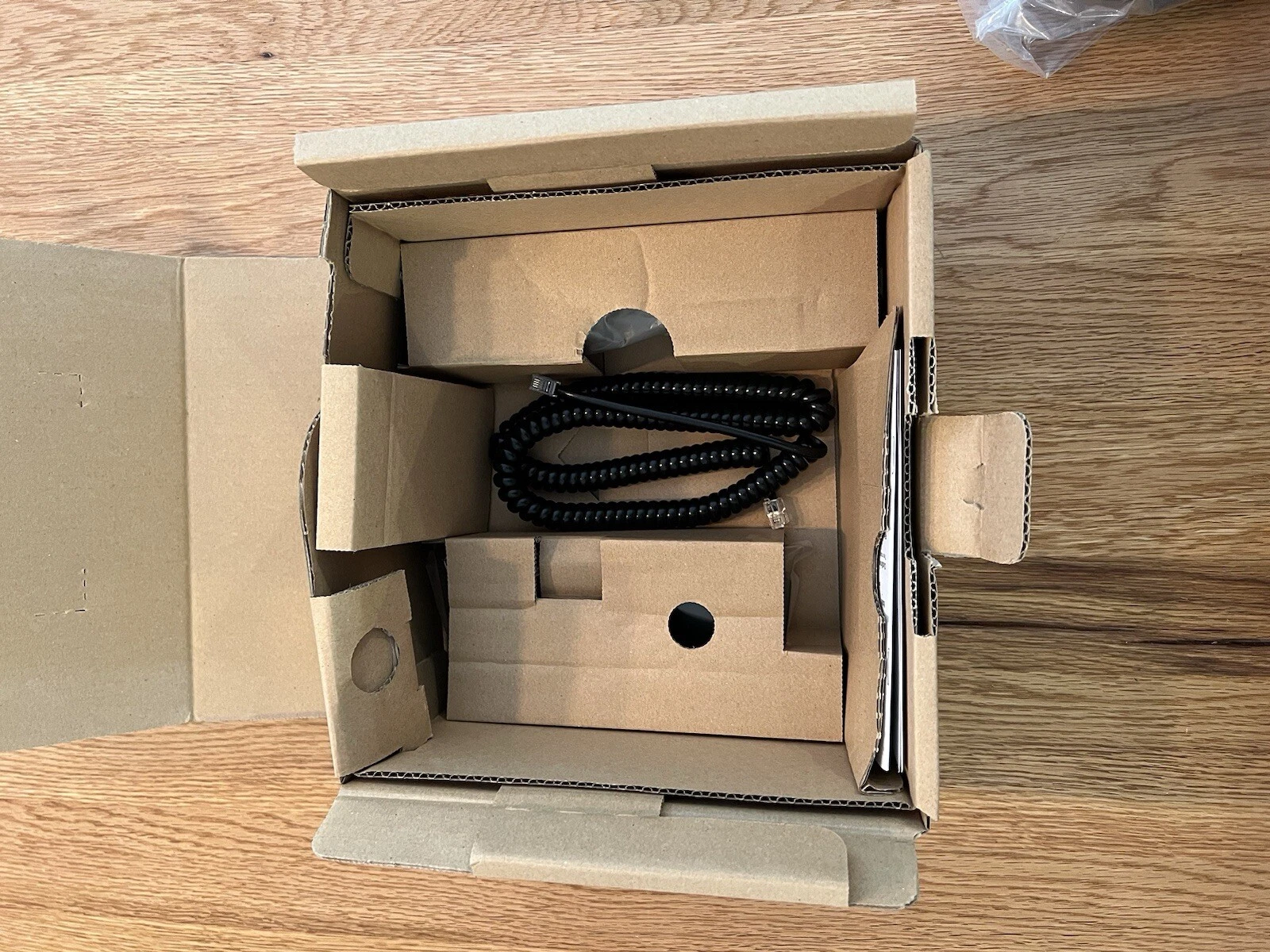 Panasonic KX-UT123X-B SIP Telephone With Handset Black - Brand New Boxed 6