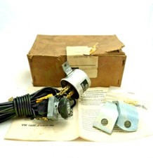 Einbausatz für Nebelscheinwerfer 12 V  000 053 066 C VW Typ 3 1600 ab `69, NOS
